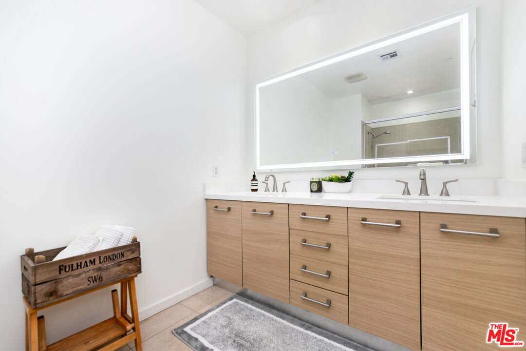 12411 Pacific Ave Unit: 205
