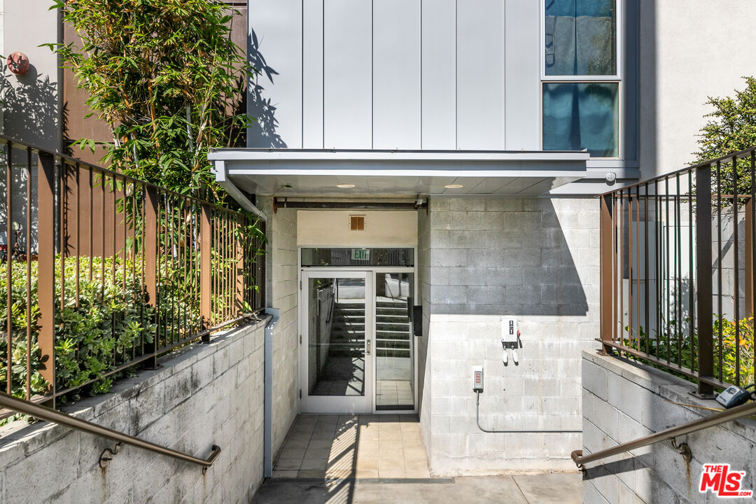 12411 Pacific Ave Unit: 205