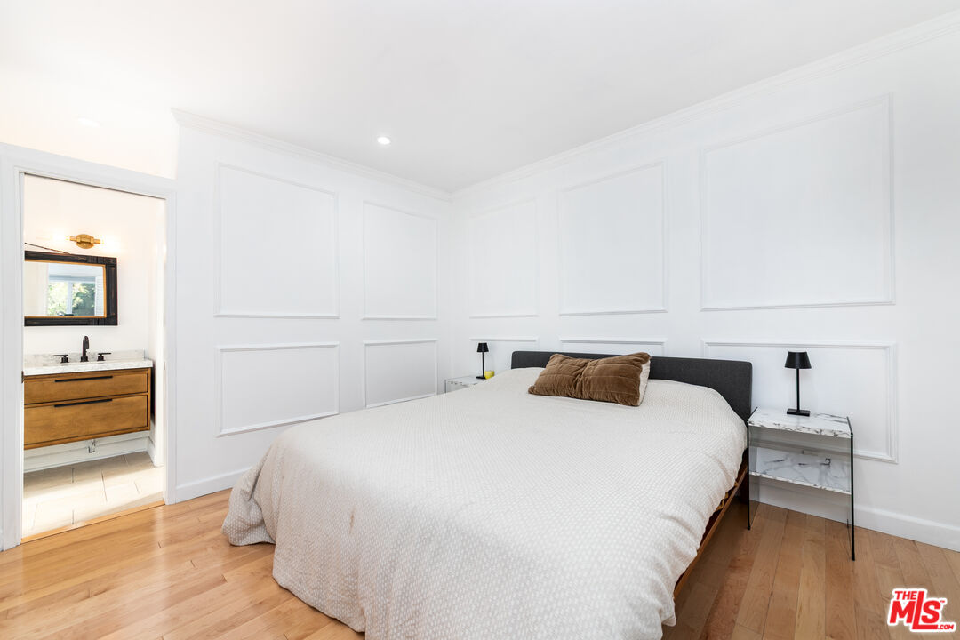 933 17th St Unit: 14