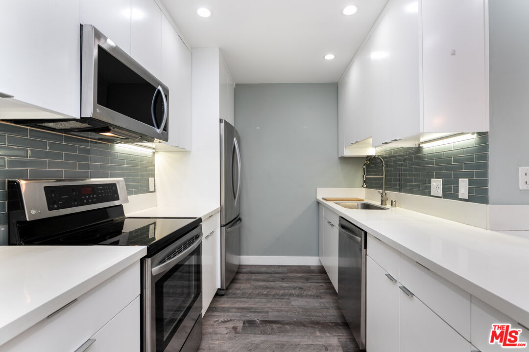 1145 Larrabee St Unit: 6