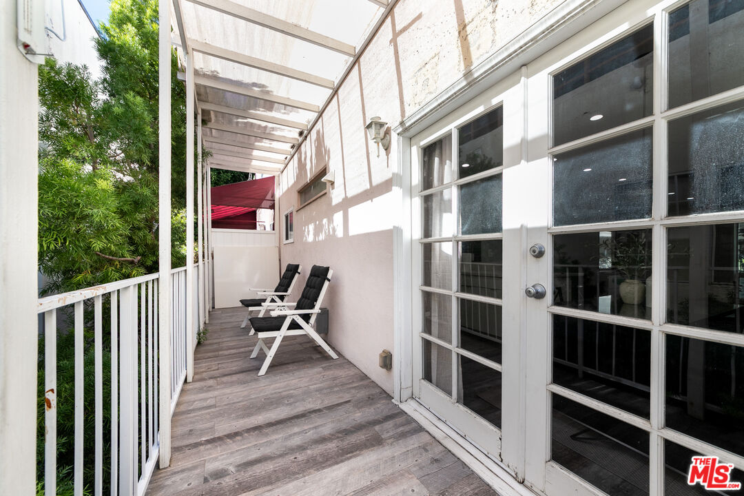 1145 Larrabee St Unit: 6