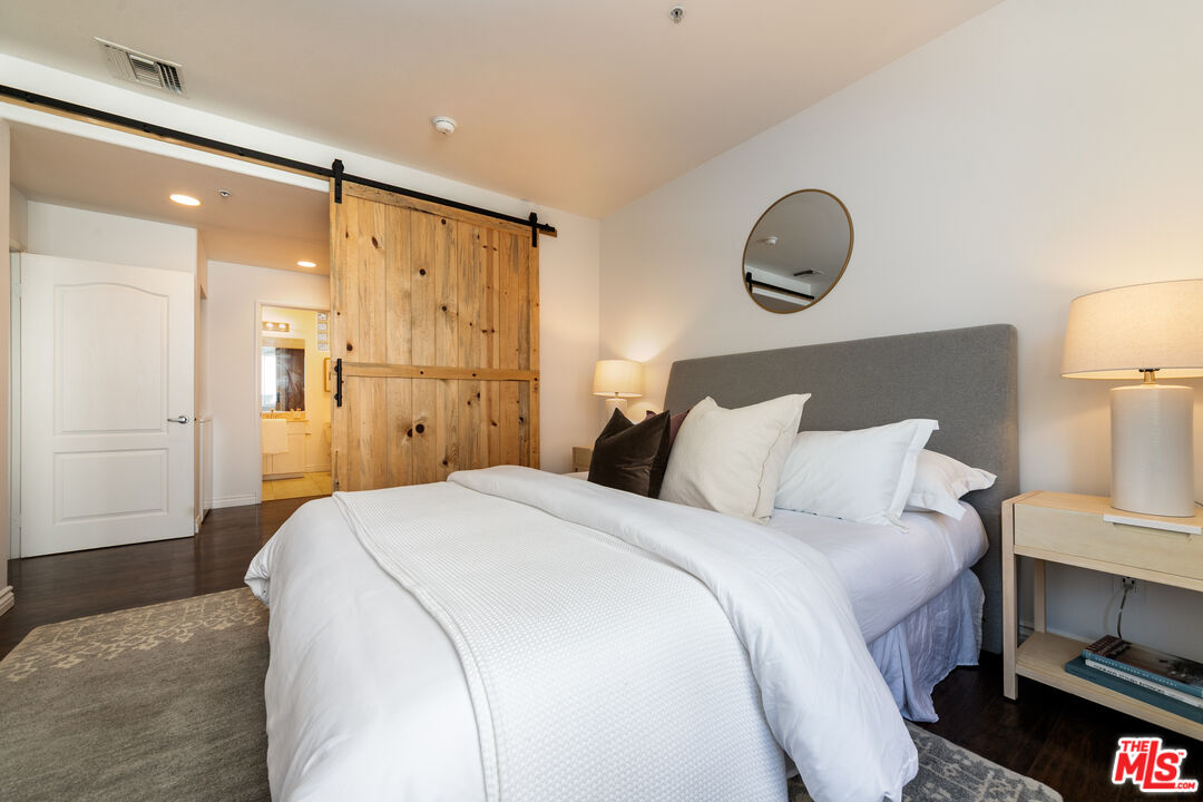 4060 Glencoe Ave Unit: 222