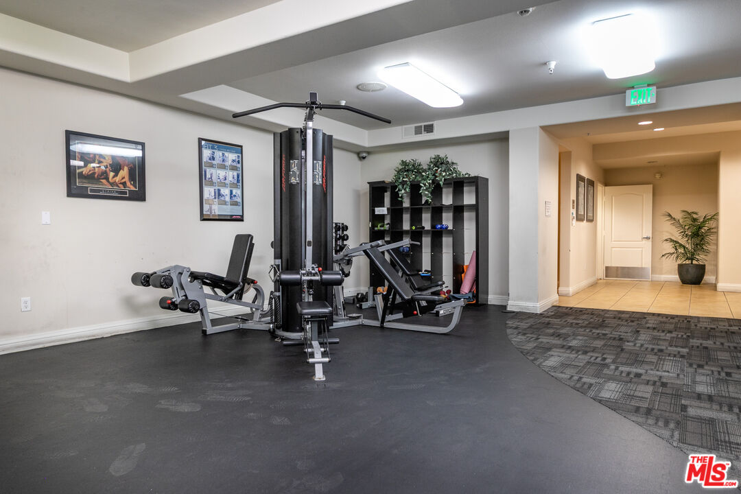 4060 Glencoe Ave Unit: 222