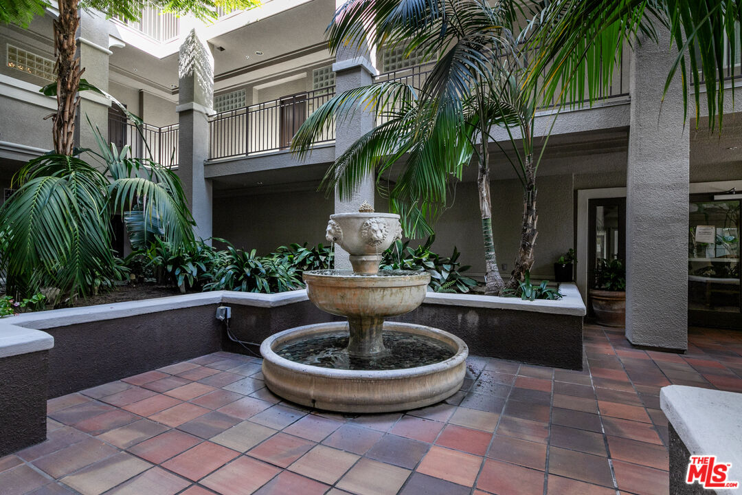 4060 Glencoe Ave Unit: 222