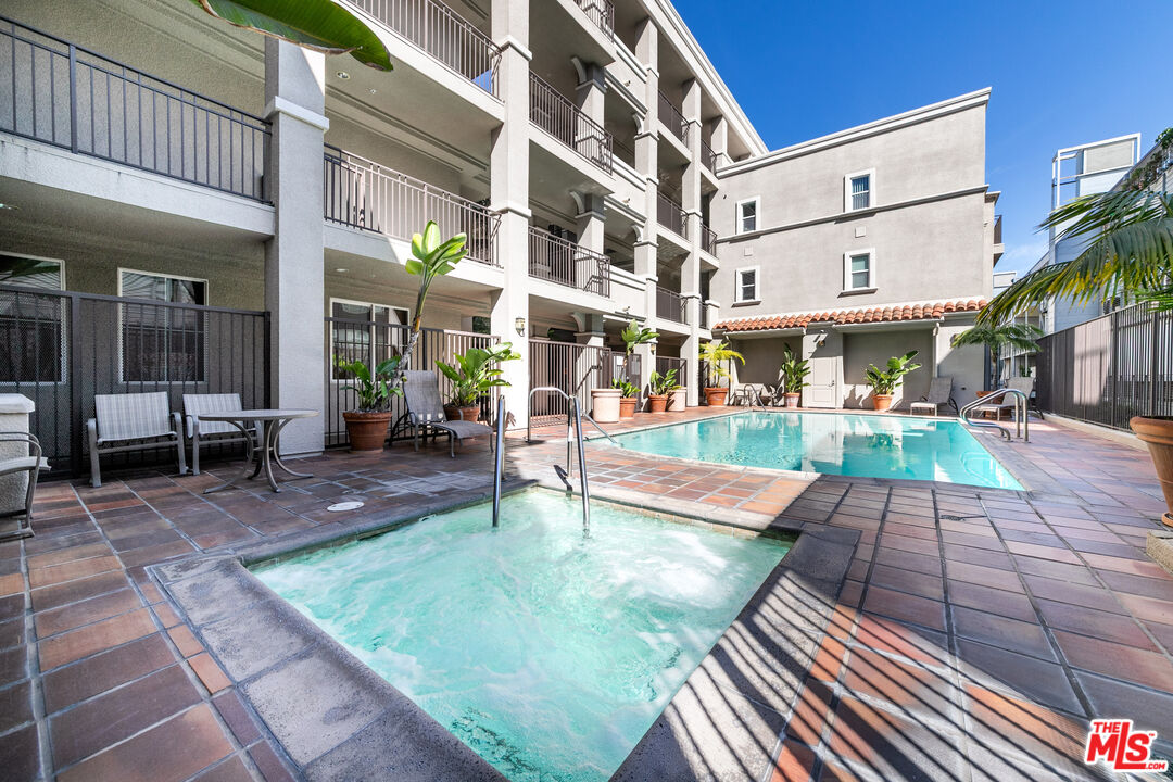 4060 Glencoe Ave Unit: 222