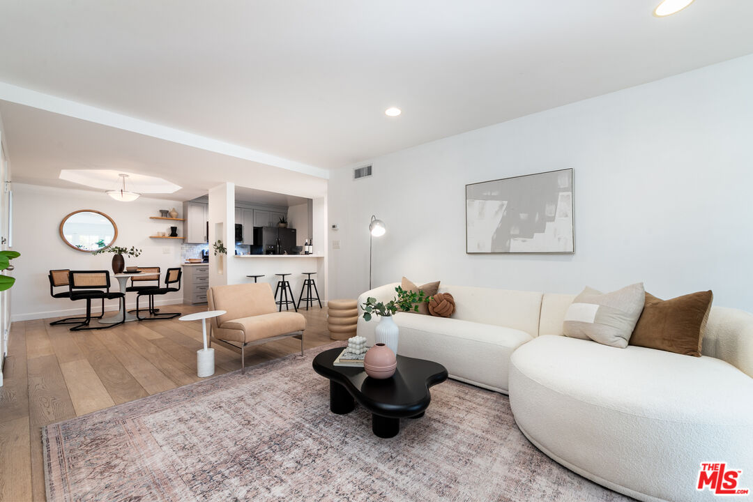 1230 Horn Ave Unit: 516