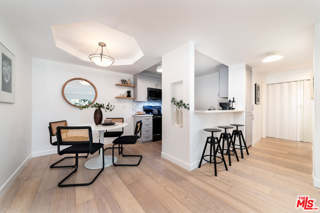 1230 Horn Ave Unit: 516