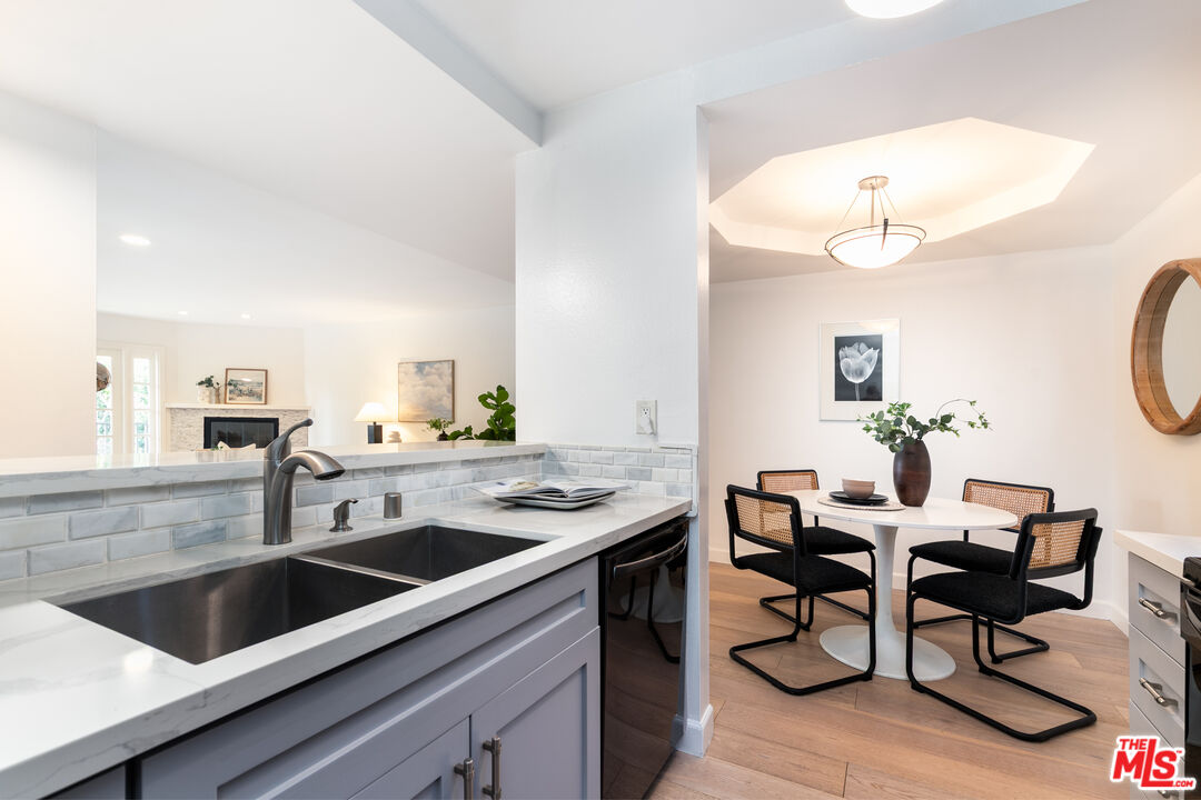 1230 Horn Ave Unit: 516