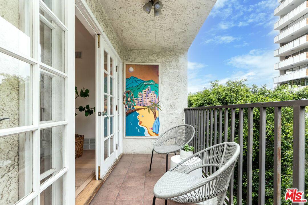 1230 Horn Ave Unit: 516