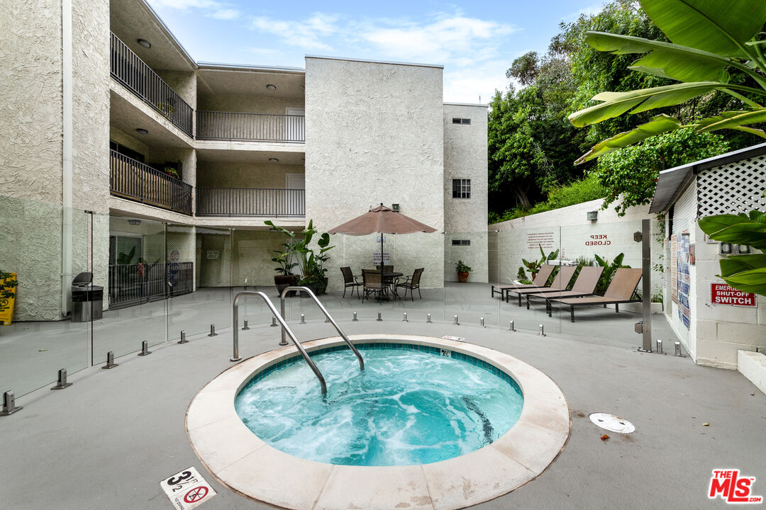 1230 Horn Ave Unit: 516