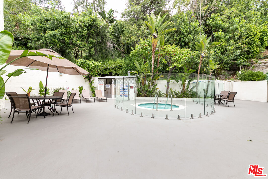 1230 Horn Ave Unit: 516