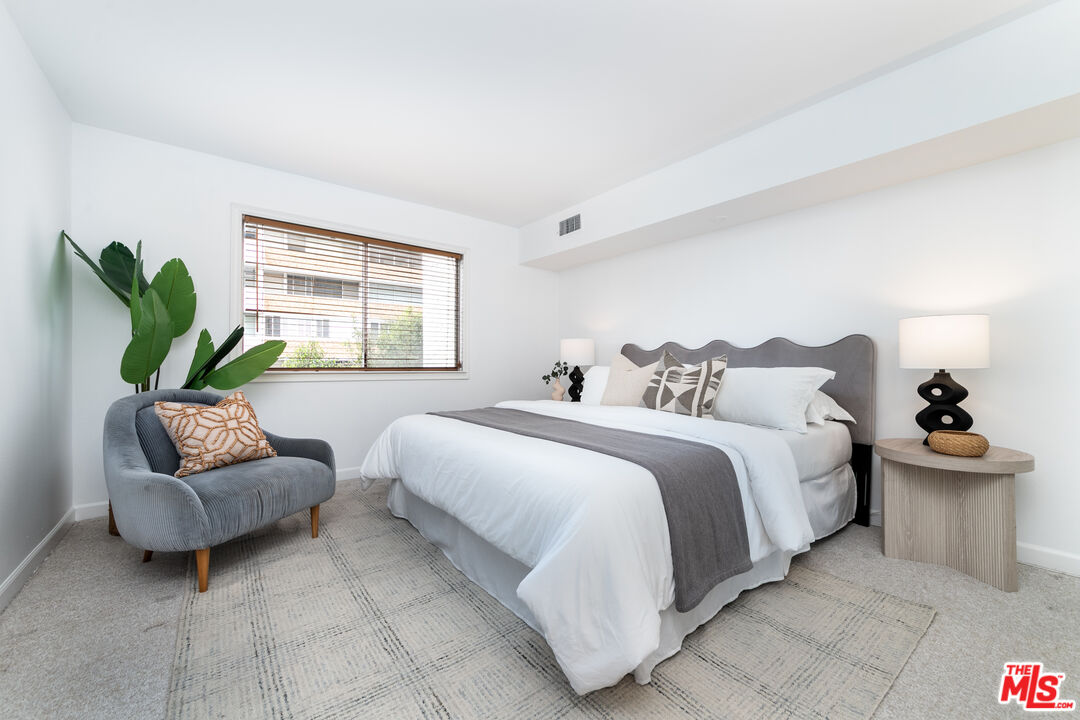 1230 Horn Ave Unit: 516