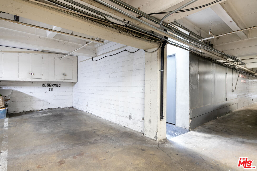 1145 Larrabee St Unit: 6