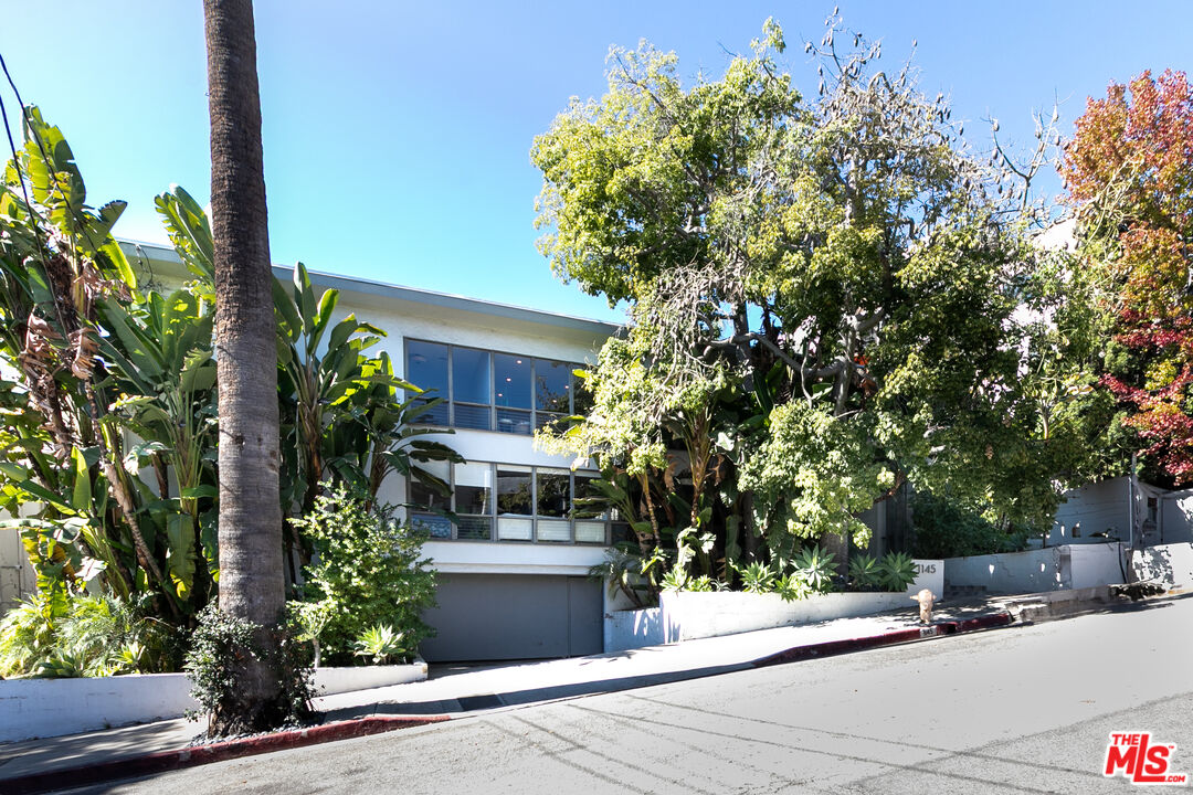 1145 Larrabee St Unit: 6