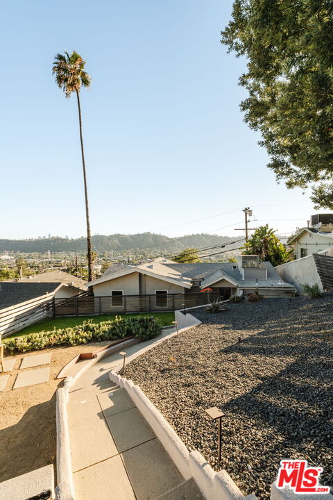 3608 Roseview Ave