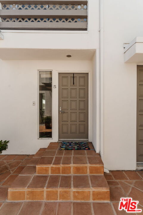 913 Euclid St Unit: 5