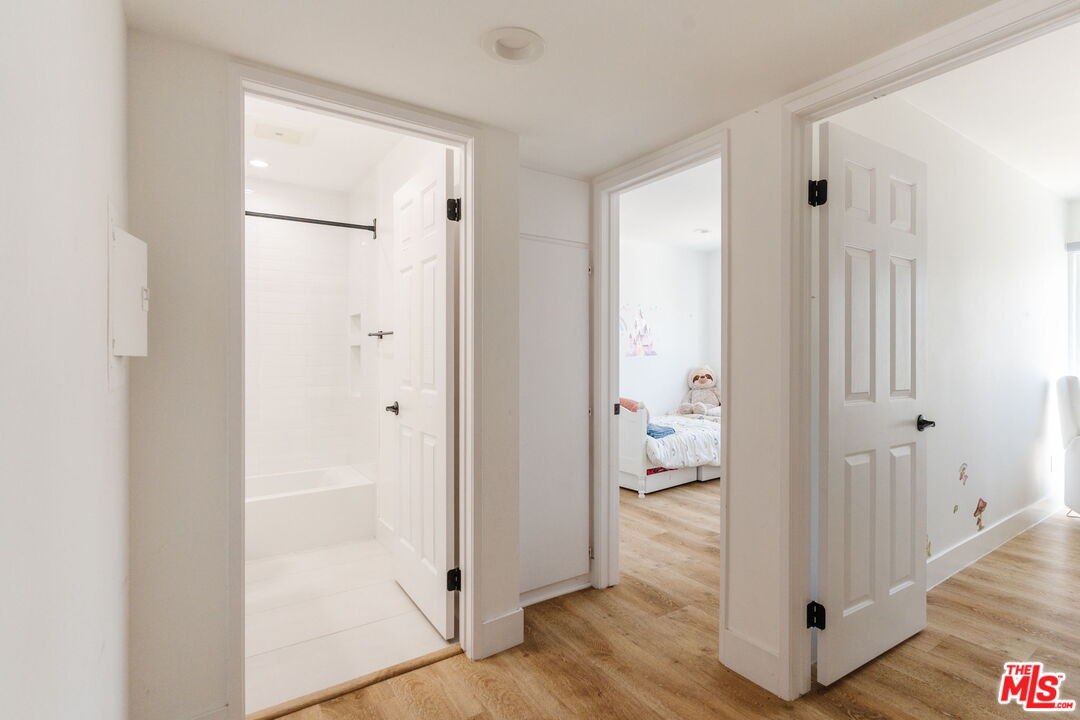 913 Euclid St Unit: 5