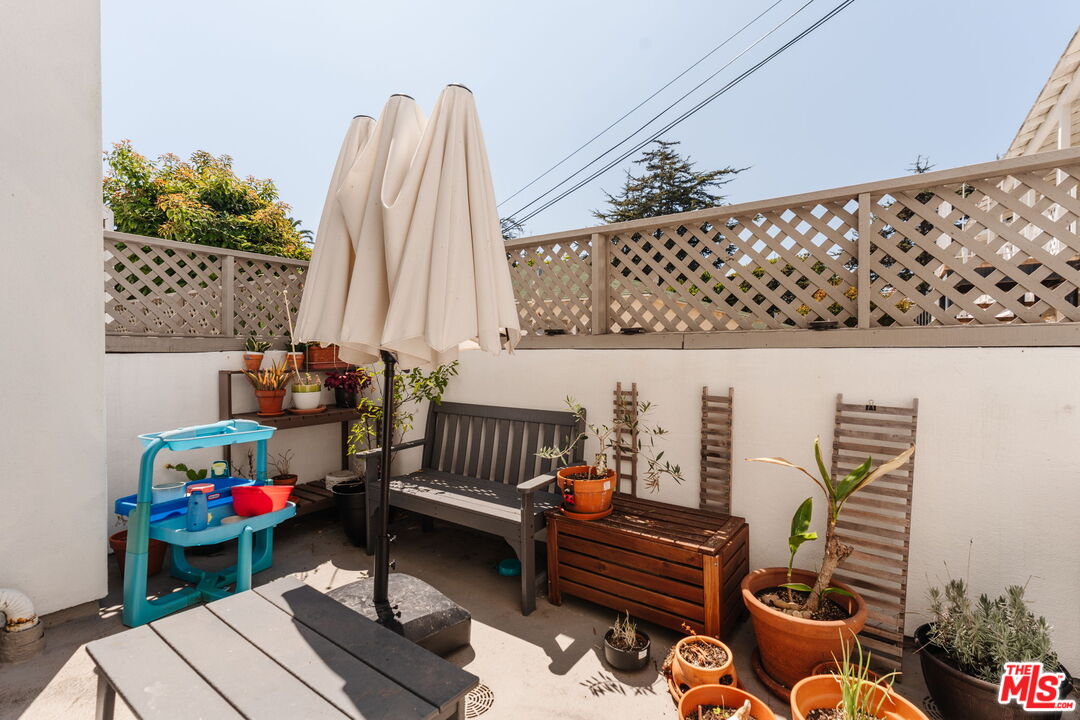 913 Euclid St Unit: 5