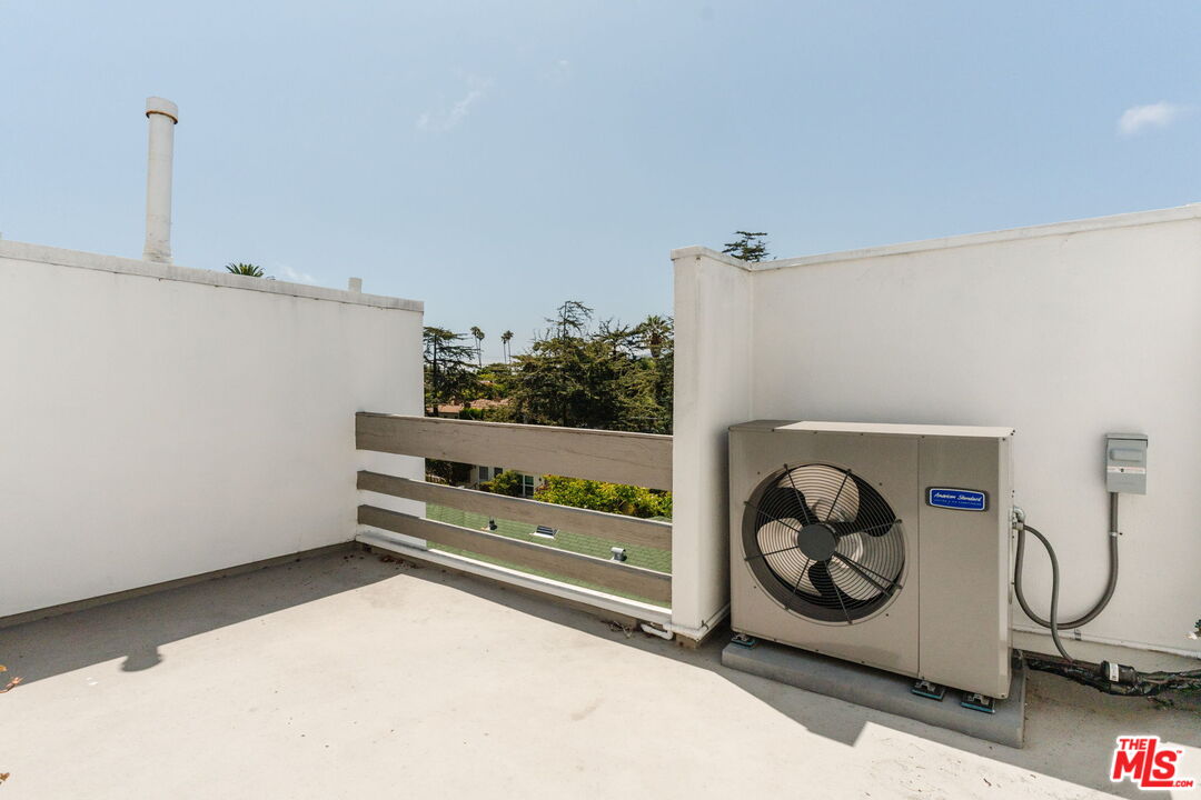 913 Euclid St Unit: 5