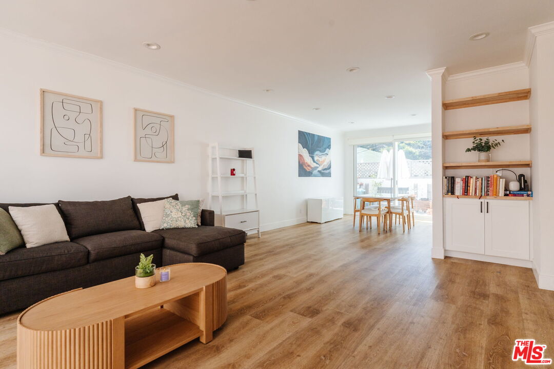 913 Euclid St Unit: 5
