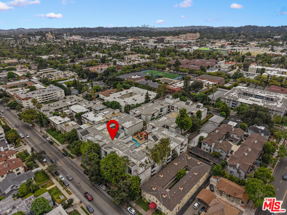 355 S Los Robles Ave Unit: 210