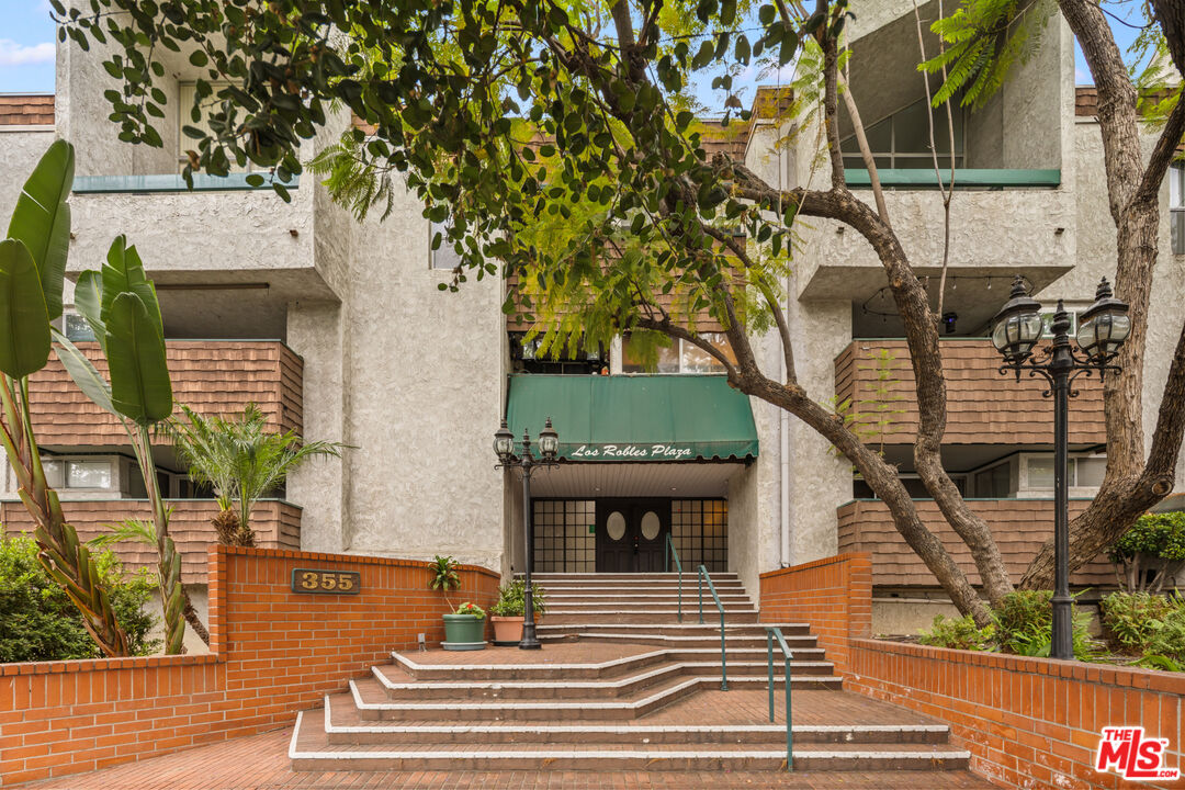 355 S Los Robles Ave Unit: 210