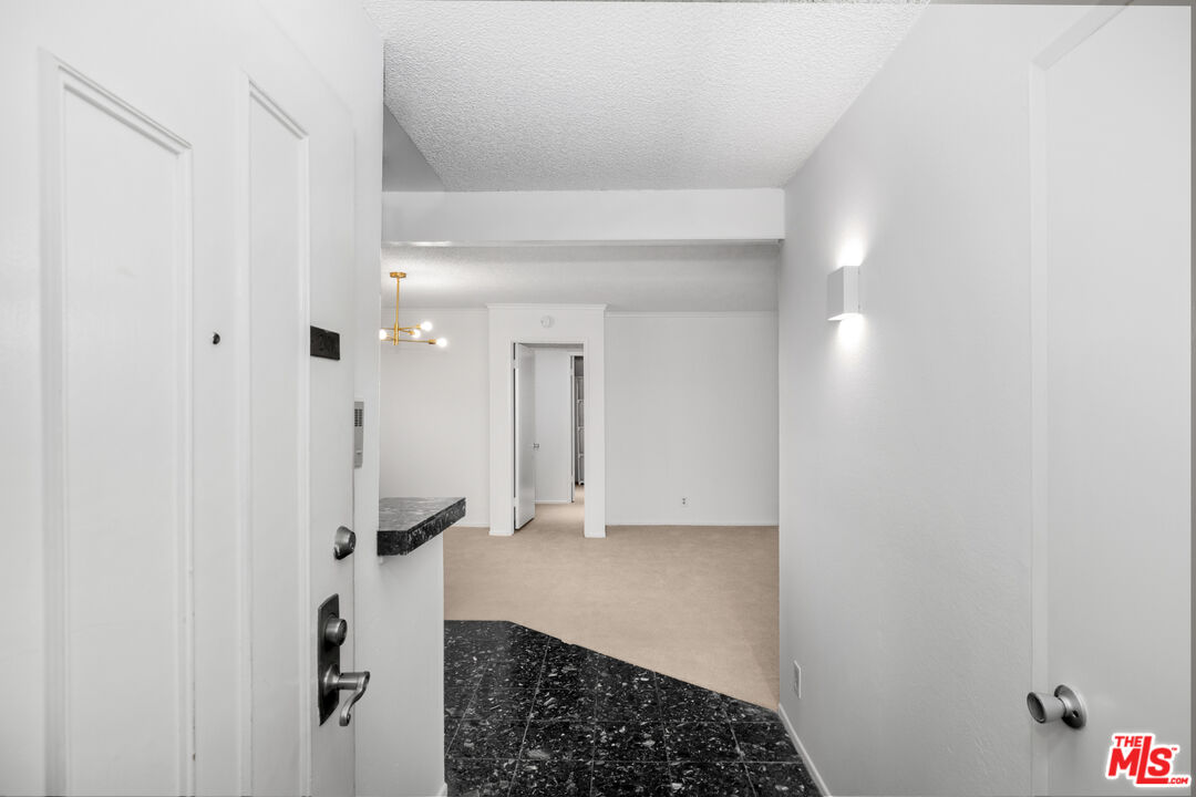 355 S Los Robles Ave Unit: 210
