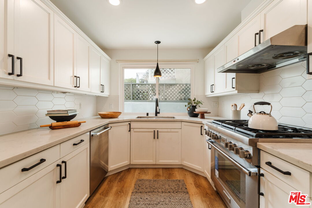 913 Euclid St Unit: 5