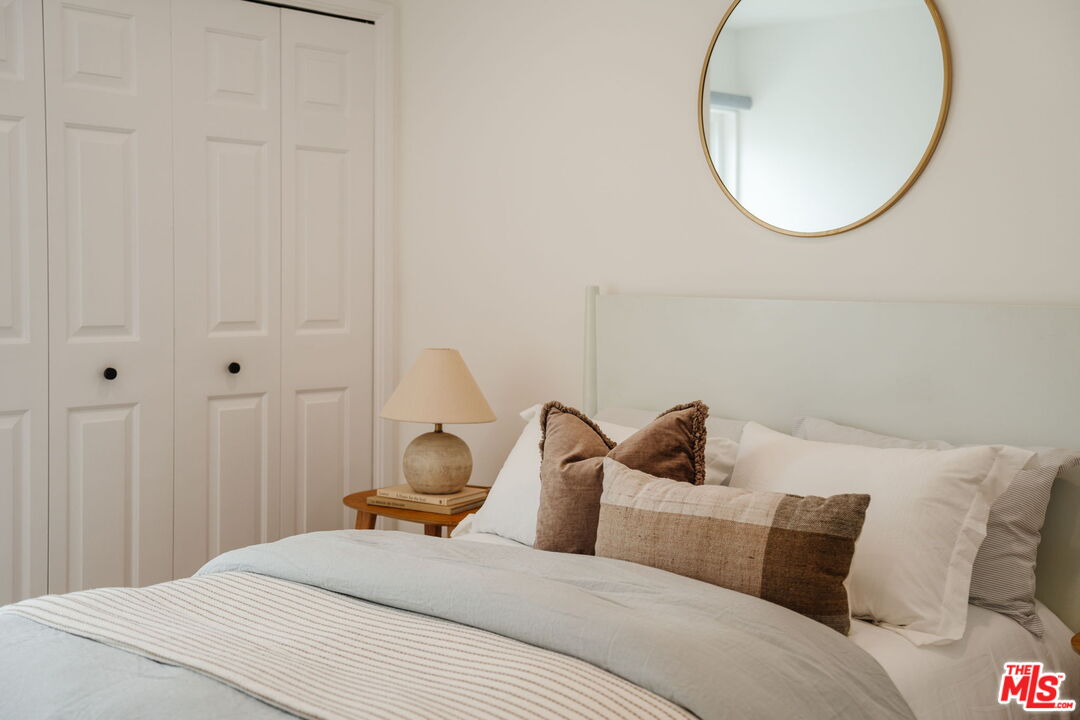 913 Euclid St Unit: 5