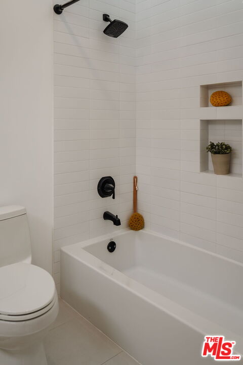 913 Euclid St Unit: 5