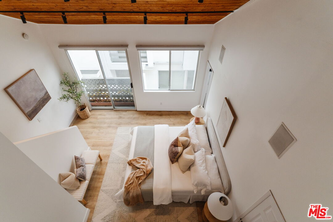 913 Euclid St Unit: 5