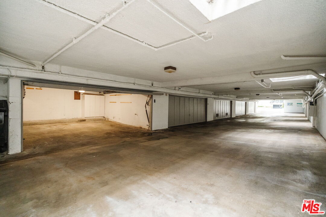 913 Euclid St Unit: 5