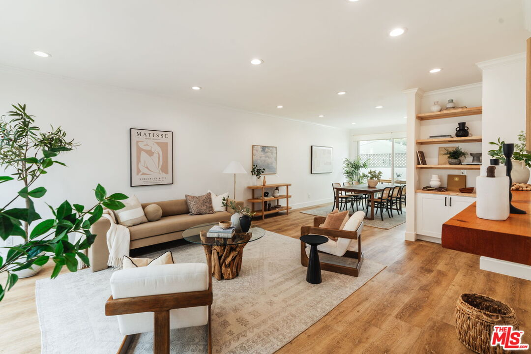 913 Euclid St Unit: 5