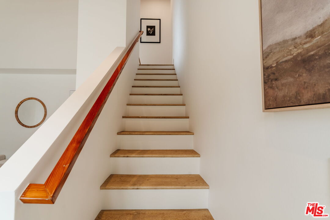 913 Euclid St Unit: 5