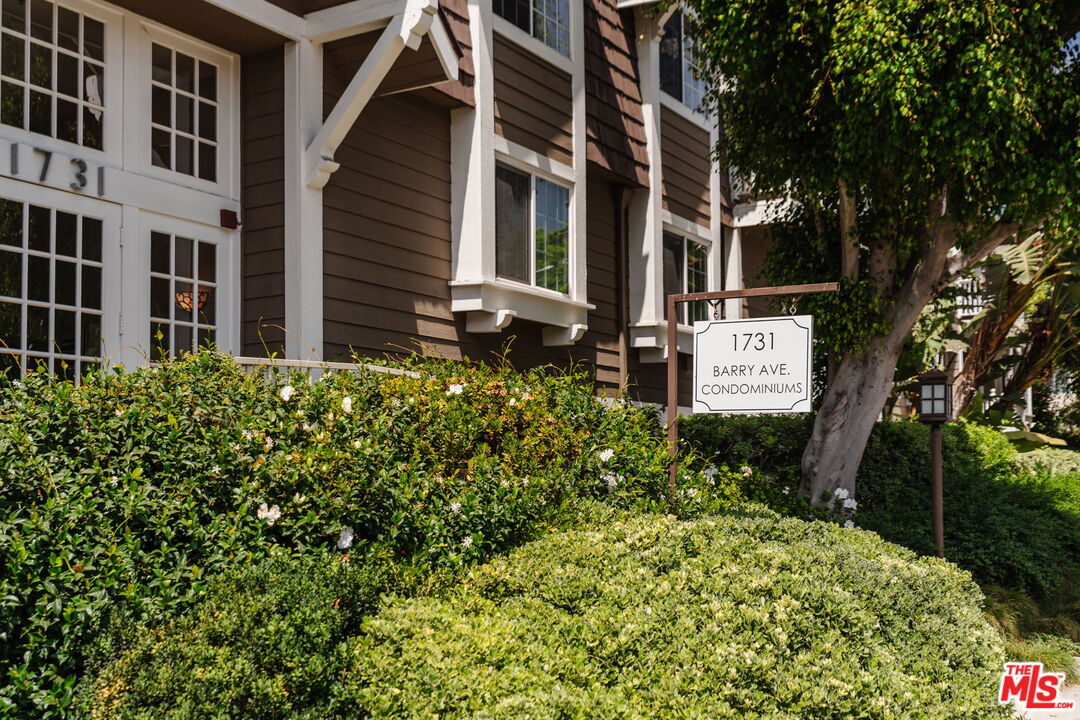 1731 Barry Ave Unit: 214