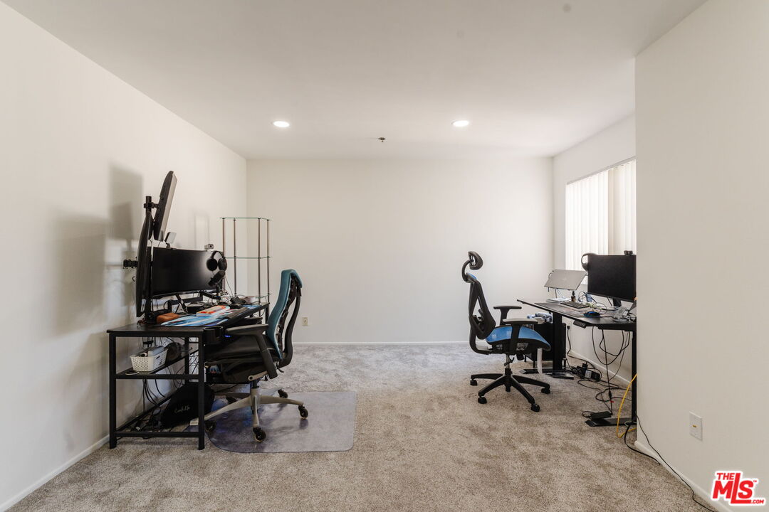 1731 Barry Ave Unit: 214