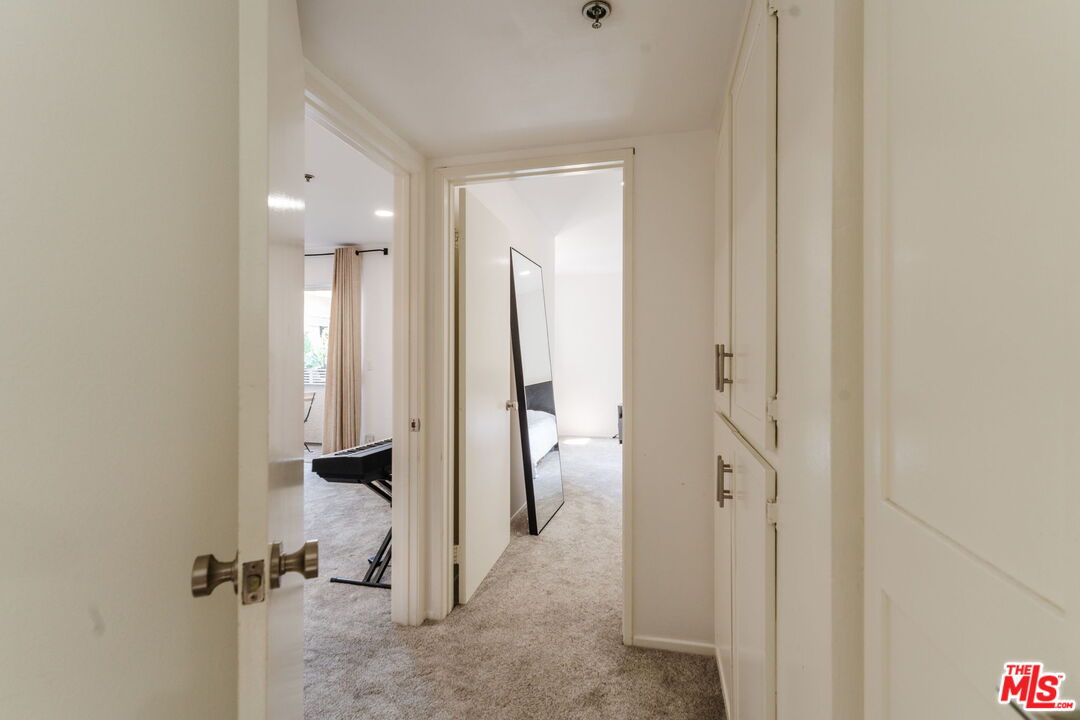 1731 Barry Ave Unit: 214