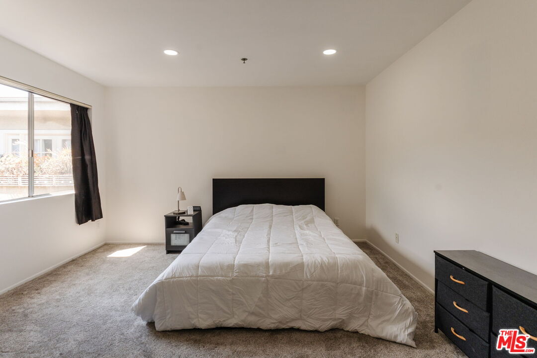 1731 Barry Ave Unit: 214