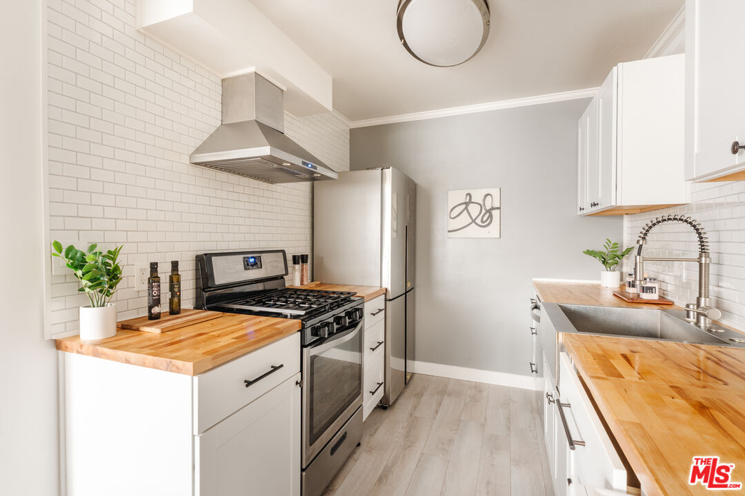 1845 Corinth Ave Unit: 107