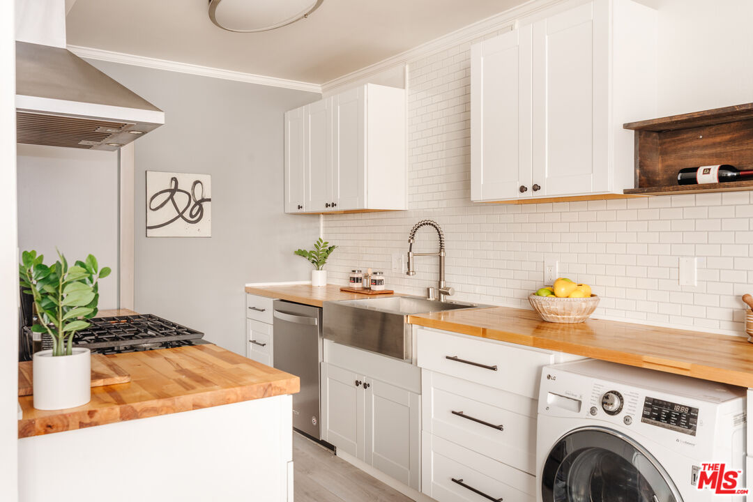 1845 Corinth Ave Unit: 107