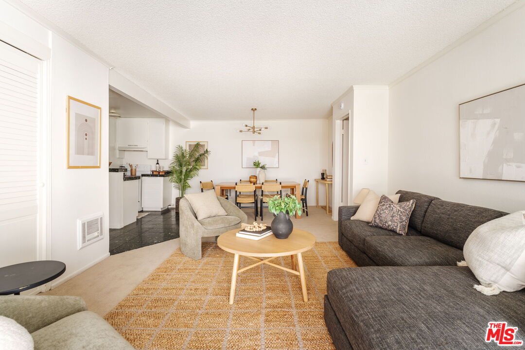 355 S Los Robles Ave Unit: 210