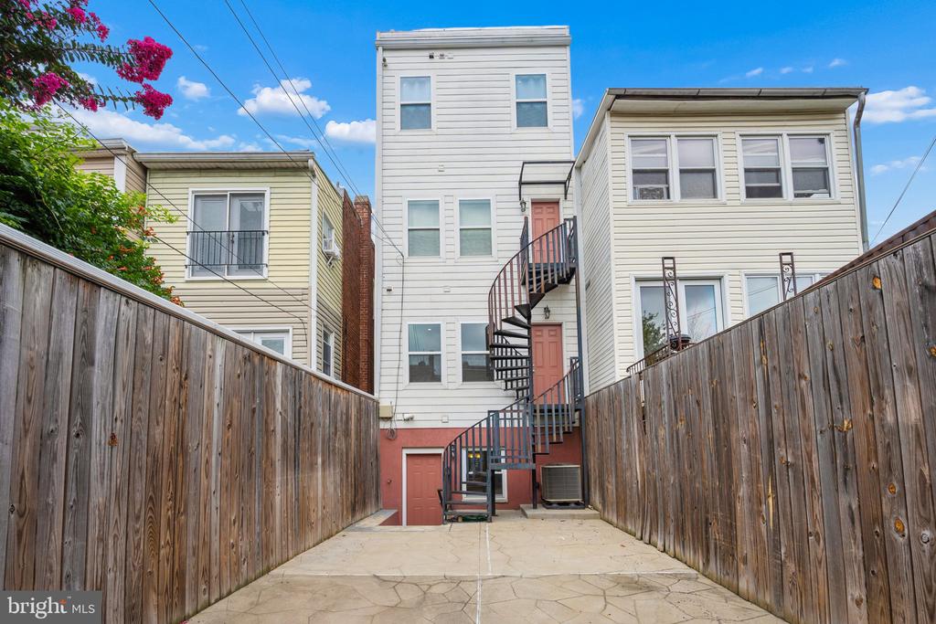 59 R STREET NE 1