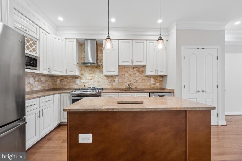 59 R STREET NE 1