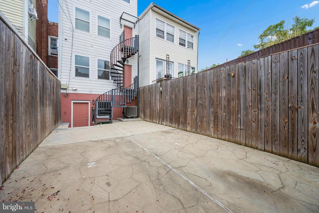 59 R STREET NE 1