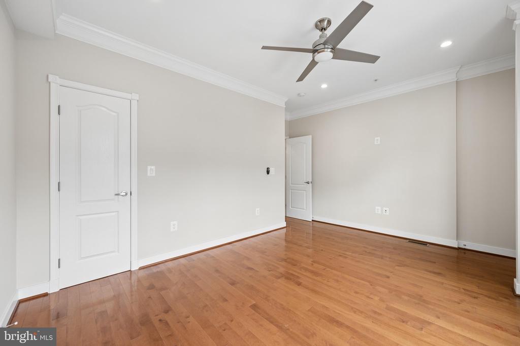 59 R STREET NE 1