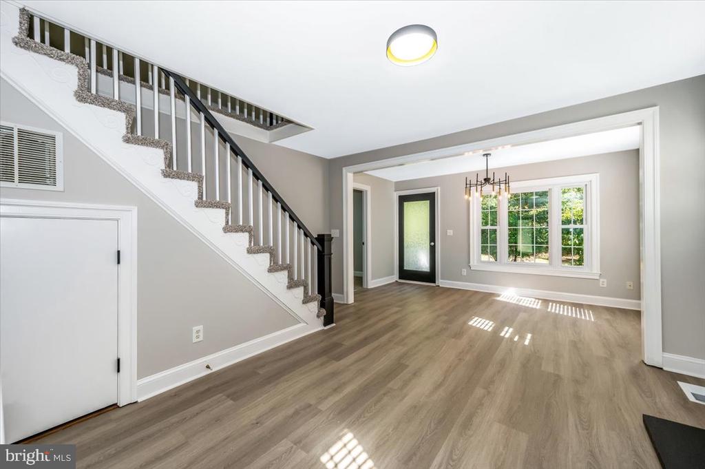 1552 DENNIS ROAD