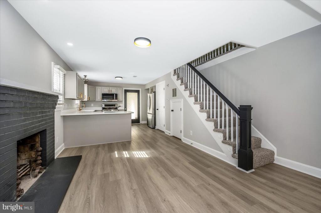 1552 DENNIS ROAD