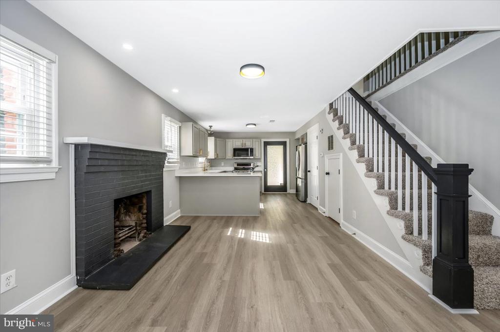 1552 DENNIS ROAD