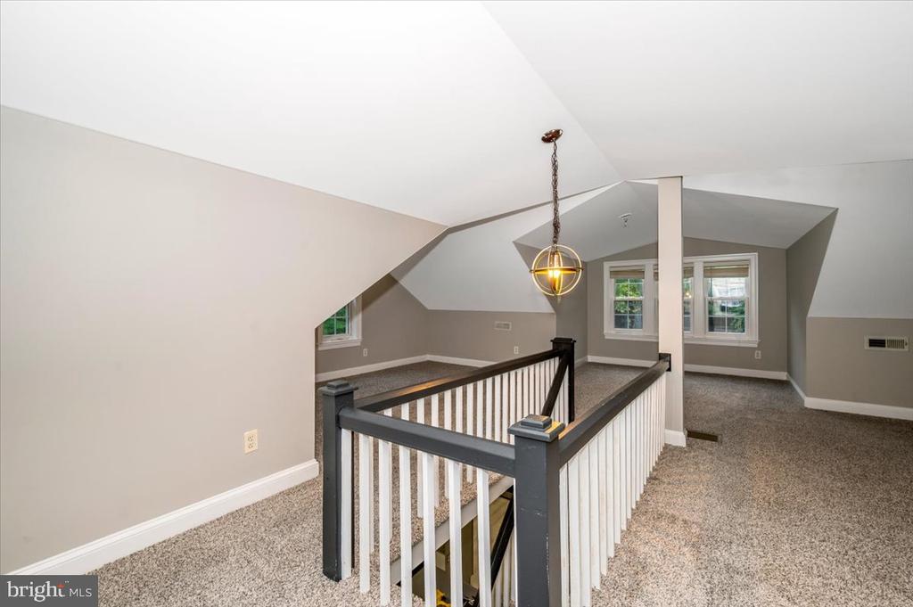 1552 DENNIS ROAD