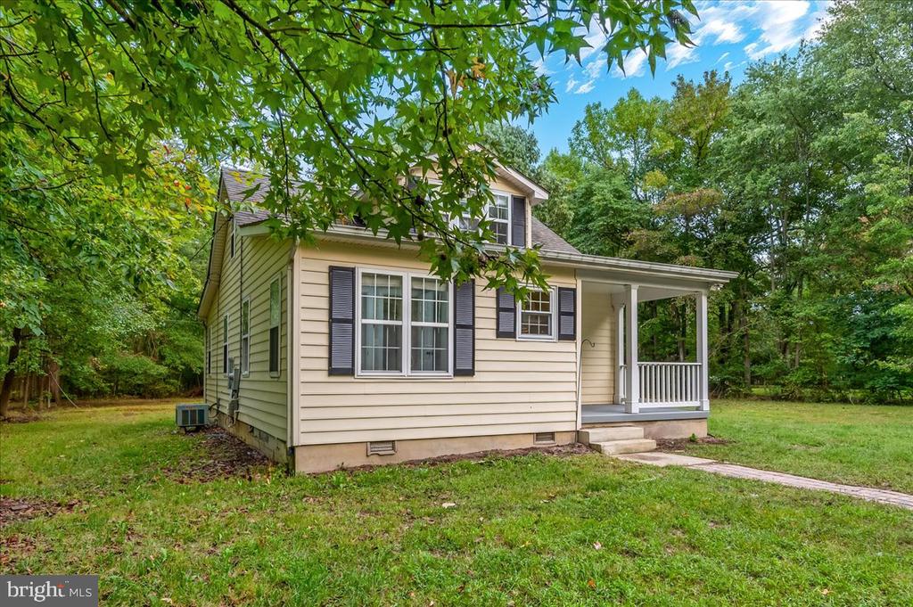 1552 DENNIS ROAD